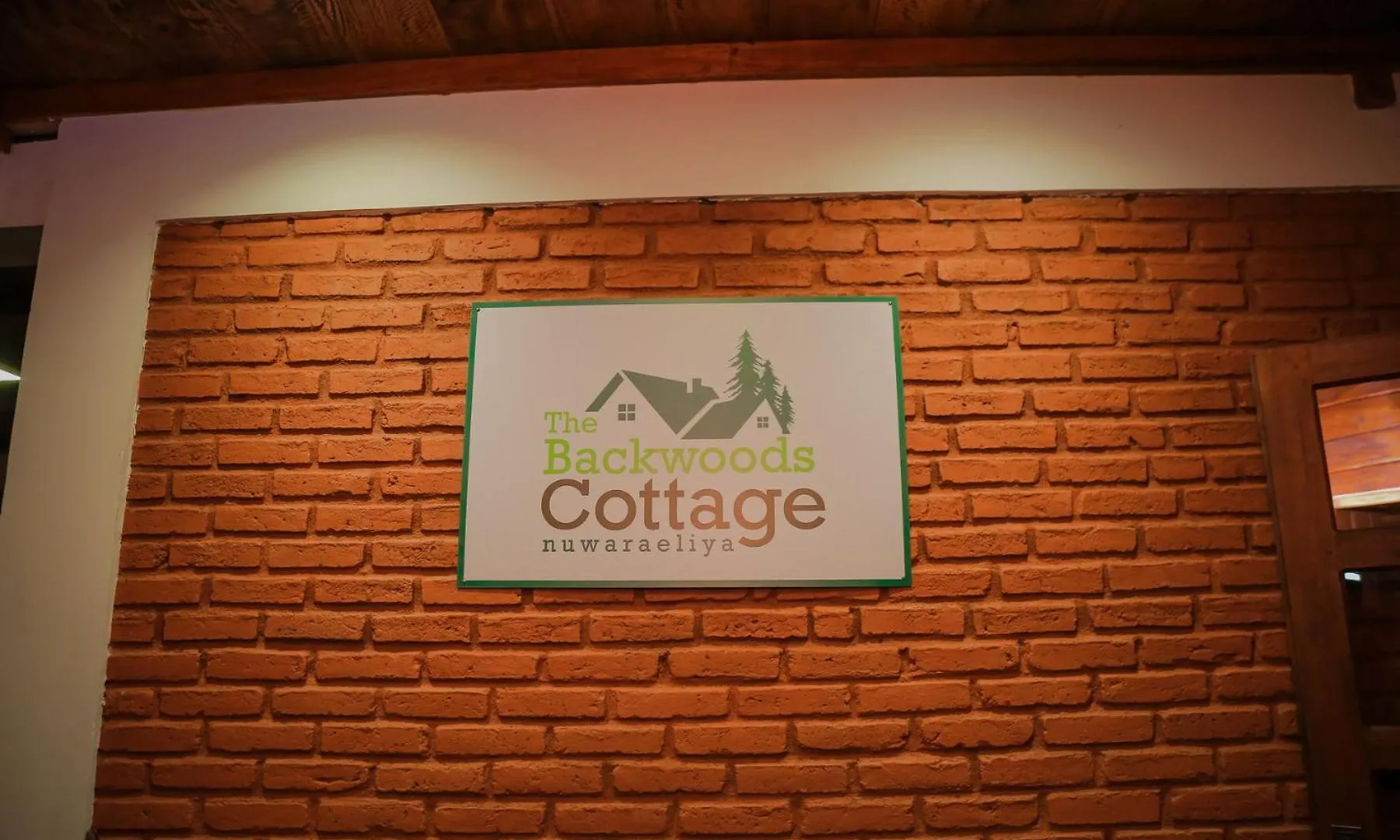 The Backwoods Cottage - Nuwara Eliya Apartment