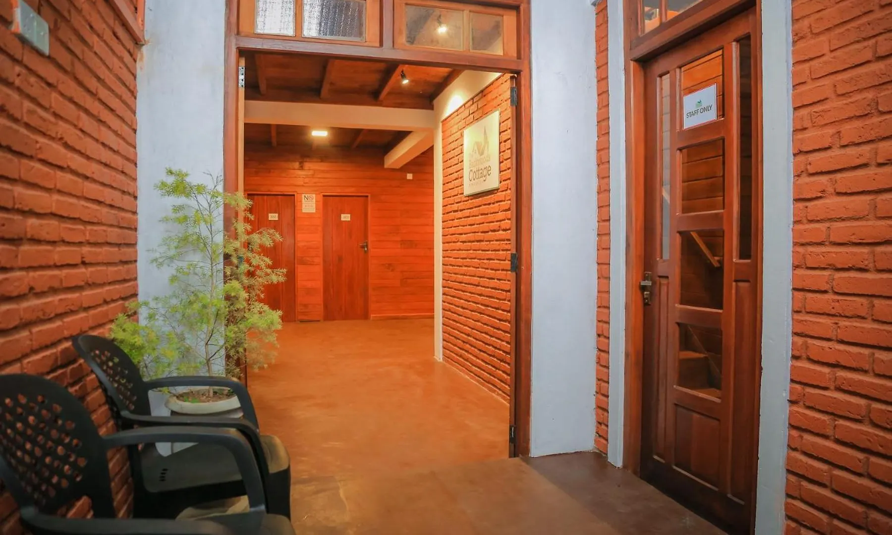 The Backwoods Cottage - Nuwara Eliya Apartment