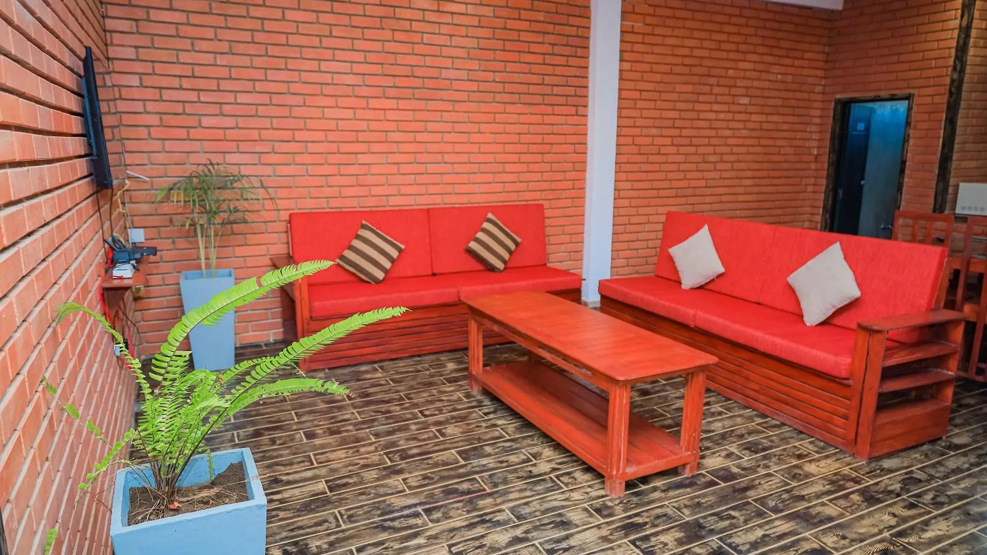 The Backwoods Cottage - Nuwara Eliya Apartment